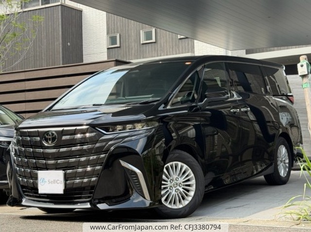 2025 Toyota Alphard, 6 200 km, dovoz Japonsko — foto 1
