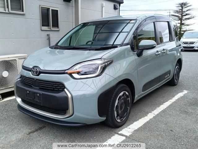 2024 Toyota Sienta, 19 000 km, dovoz Japonsko — foto 1
