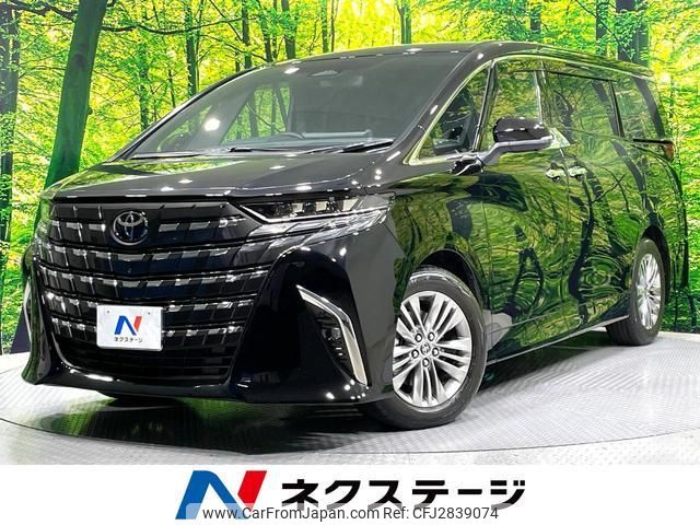 2025 Toyota Alphard, 2 900 km, dovoz Japonsko — foto 1