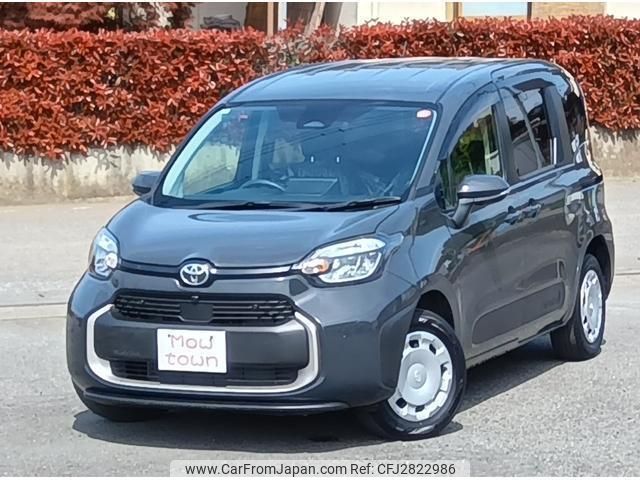 2024 Toyota Sienta, 17 000 km, dovoz Japonsko — foto 1