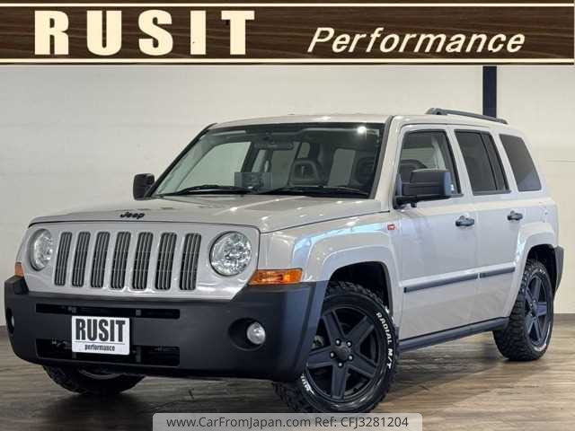 2008 Jeep Patriot, 76 000 km, dovoz Japonsko — foto 1