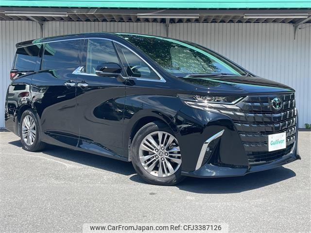 2025 Toyota Alphard, 19 000 km, dovoz Japonsko — foto 1 2025 Toyota Alphard, 19 000 km, dovoz Japonsko — foto 1