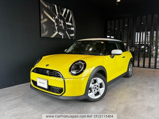 2024 MINI Others, 10 100 km, dovoz Japonsko — foto 1