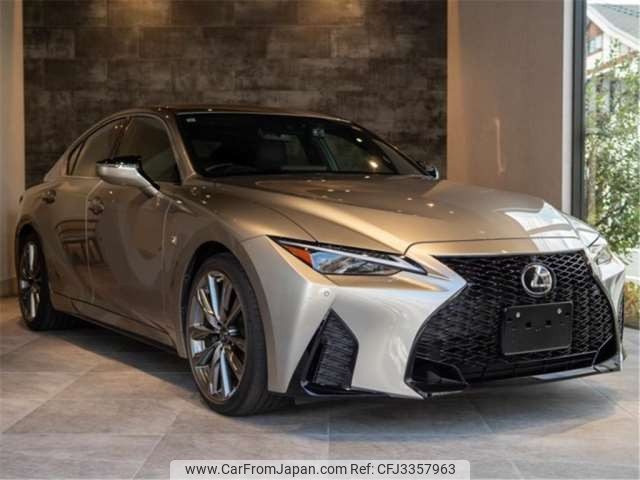 2021 Lexus IS, 27 000 km, dovoz Japonsko — foto 1 | AMECAR 2021 Lexus IS, 27 000 km, dovoz Japonsko — foto 1
