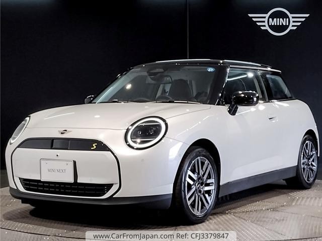 2025 MINI Others, 5 000 km, dovoz Japonsko — foto 1