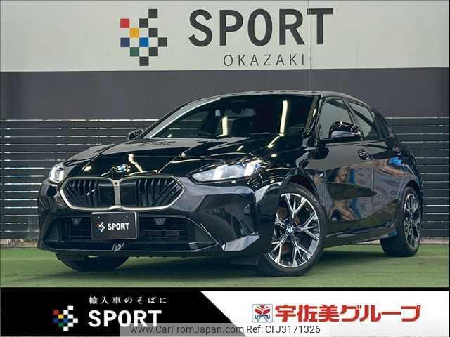 2025 BMW 1 Series, 4 000 km, dovoz Japonsko — foto 1 | AMECAR 2025 BMW 1 Series, 4 000 km, dovoz Japonsko — foto 1