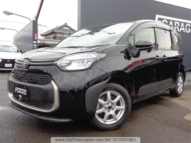 2023 Toyota Sienta, 27 000 km, dovoz Japonsko — foto 1