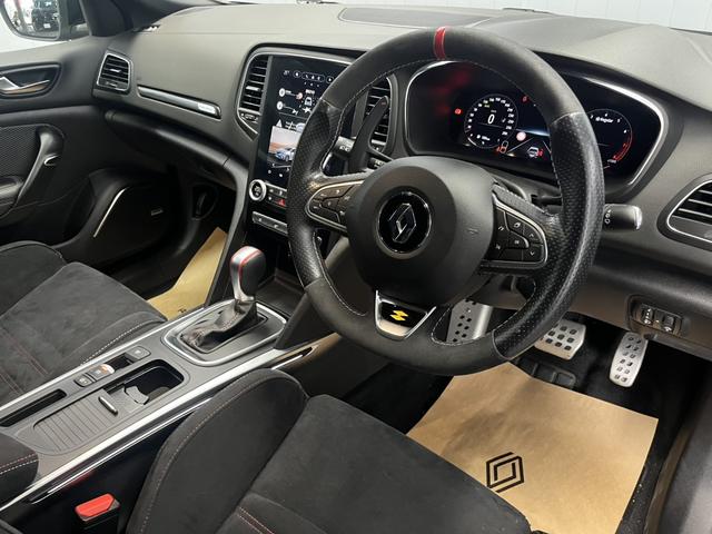 Renault Megane, dovoz Japonsko — foto 7 z 40