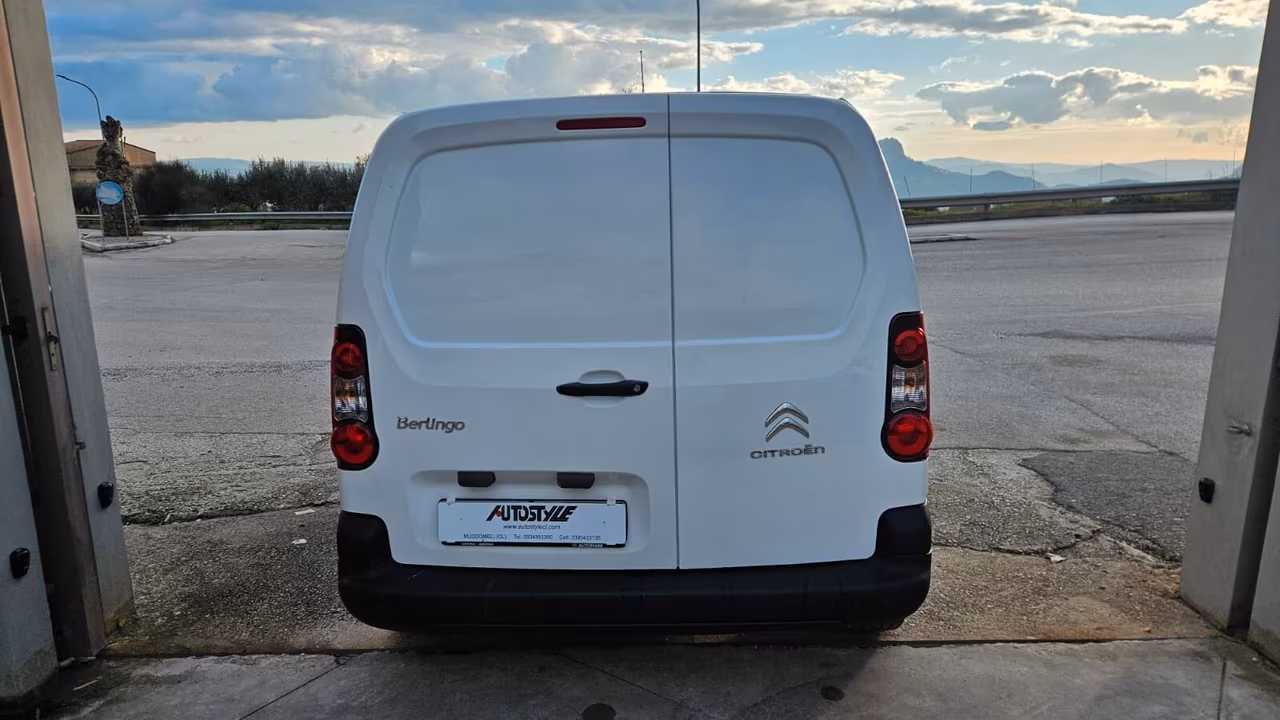 2029 Citroen, 107 000 km, Taliansko — foto 5 z 12