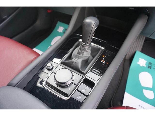 Mazda3 Fastback, dovoz Japonsko — foto 12 z 40