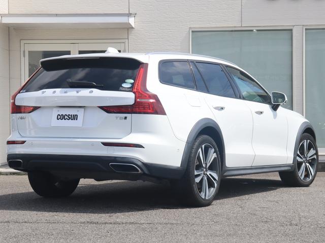 Volvo V60, dovoz Japonsko — foto 8 z 40