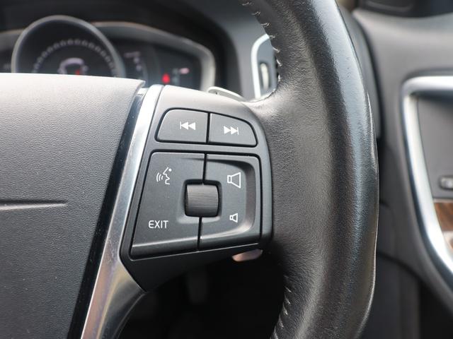 Volvo V60, dovoz Japonsko — foto 15 z 40