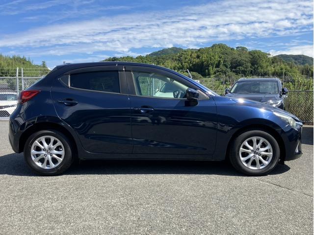 Mazda Demio, dovoz Japonsko — foto 5 z 37
