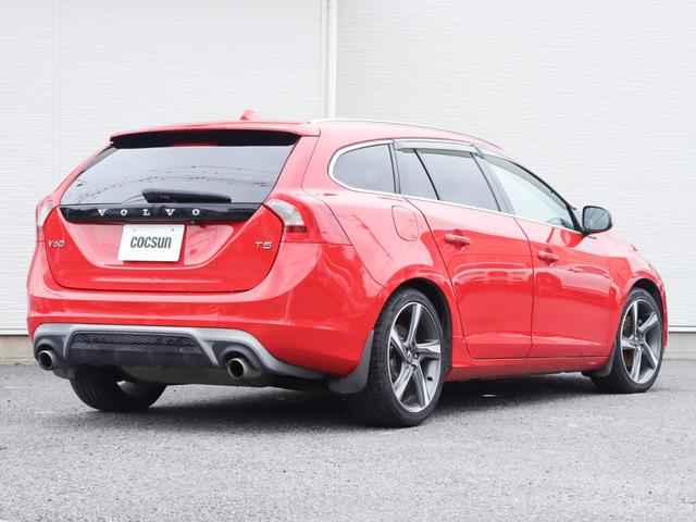 Volvo V60, dovoz Japonsko — foto 8 z 40