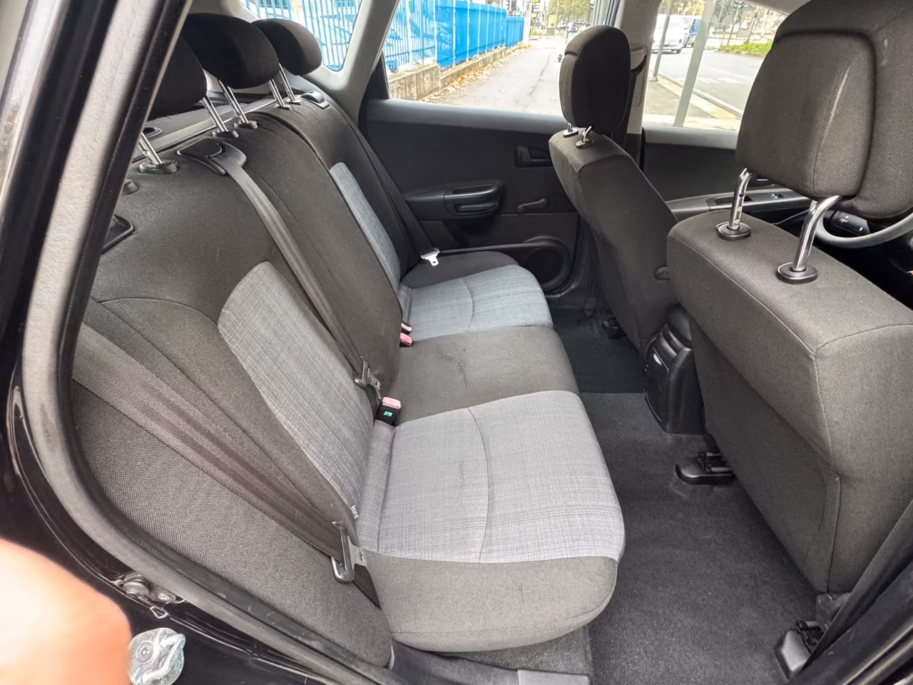 2030 Kia, 150 000 km, Taliansko — foto 11 z 15