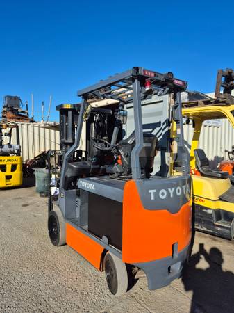 Caterpillar, dovoz USA — foto 1