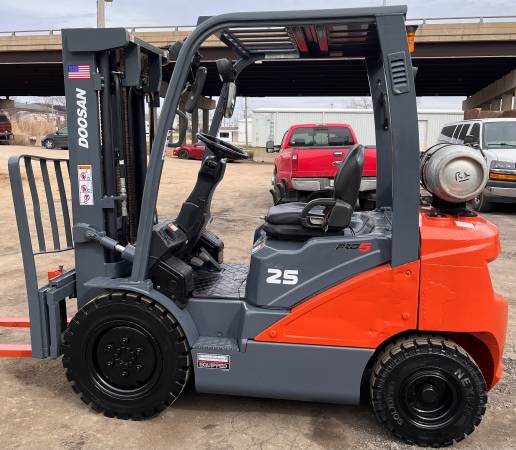 Doosan G25N-7, dovoz USA — foto 1 | AMECAR Doosan G25N-7, dovoz USA — foto 1