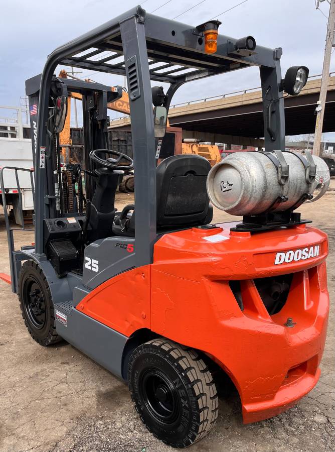Doosan G25N-7, dovoz USA — foto 6 z 11