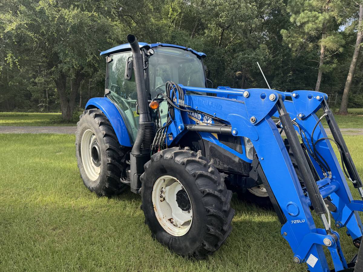 New Holland 120, dovoz USA — foto 1 | AMECAR New Holland 120, dovoz USA — foto 1