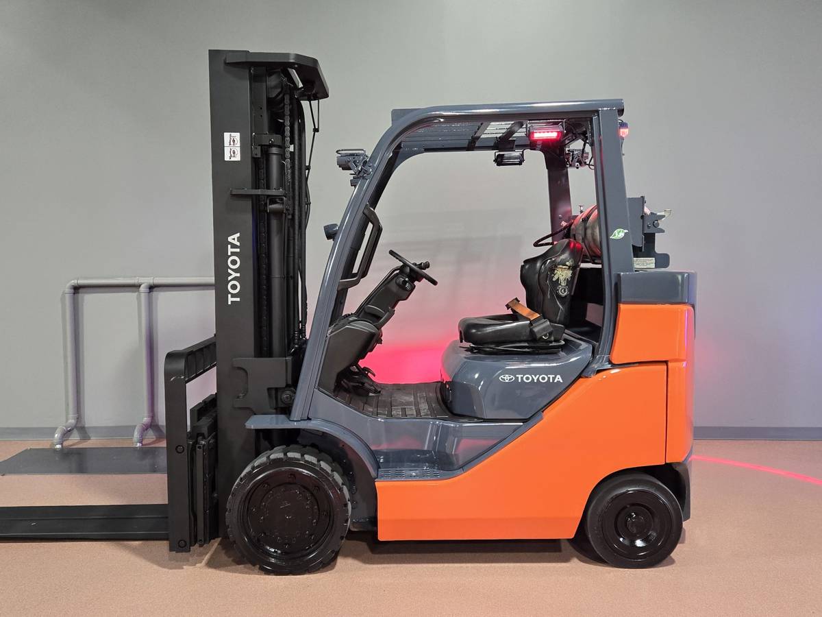 Toyota BOX, dovoz USA — foto 1