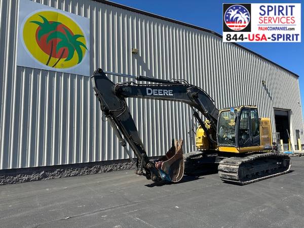 John Deere 245G-LC, dovoz USA — foto 3 z 6