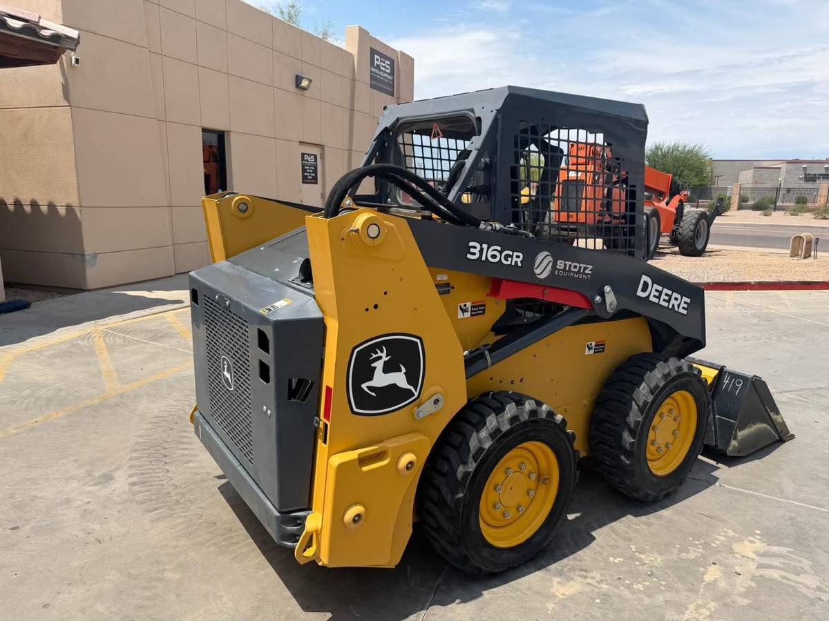 John Deere 316GR, dovoz USA — foto 5 z 9