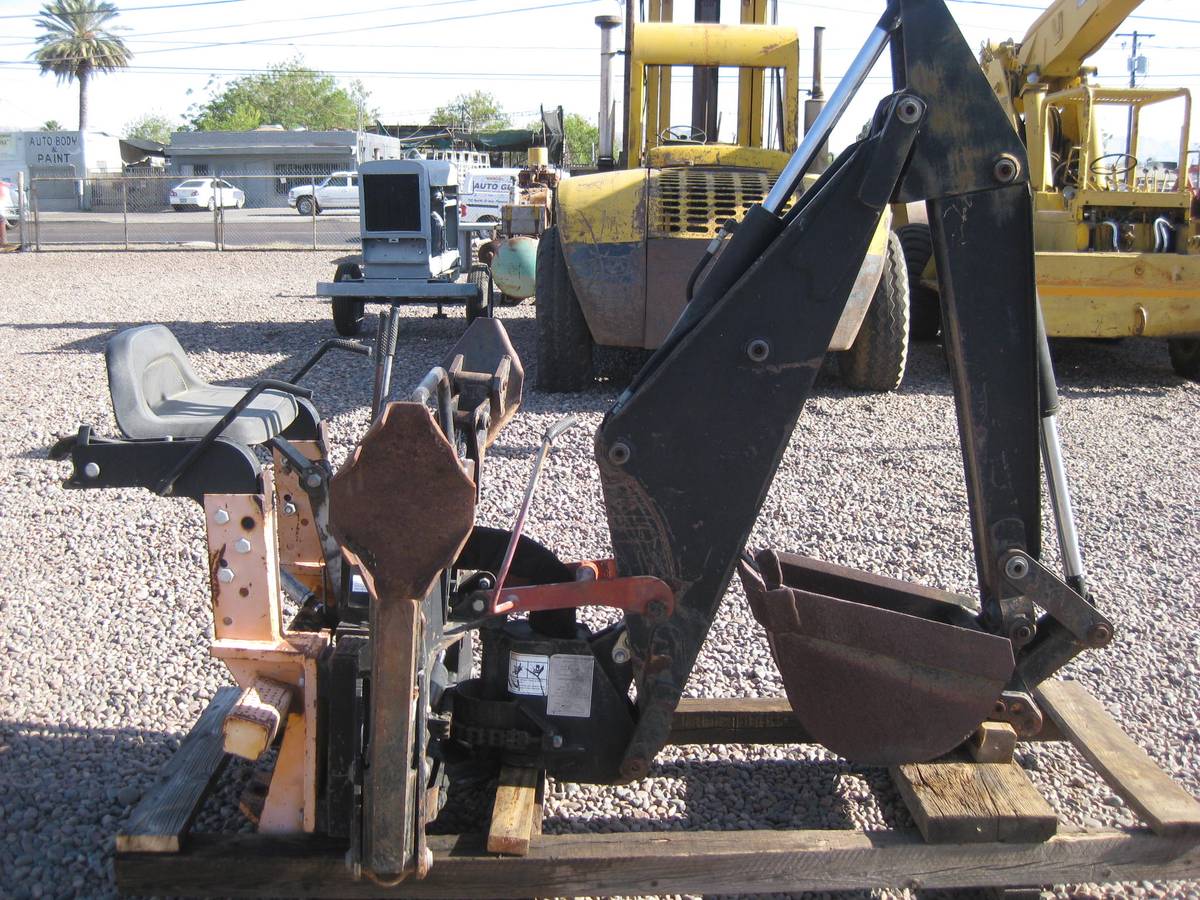 John Deere BACKHOE, dovoz USA — foto 11 z 12