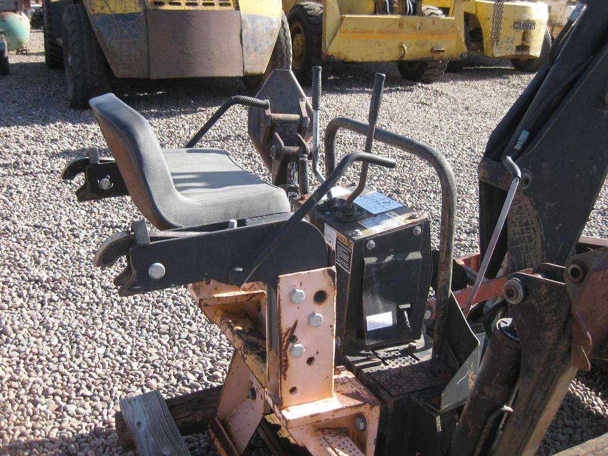 John Deere BACKHOE, dovoz USA — foto 12 z 12