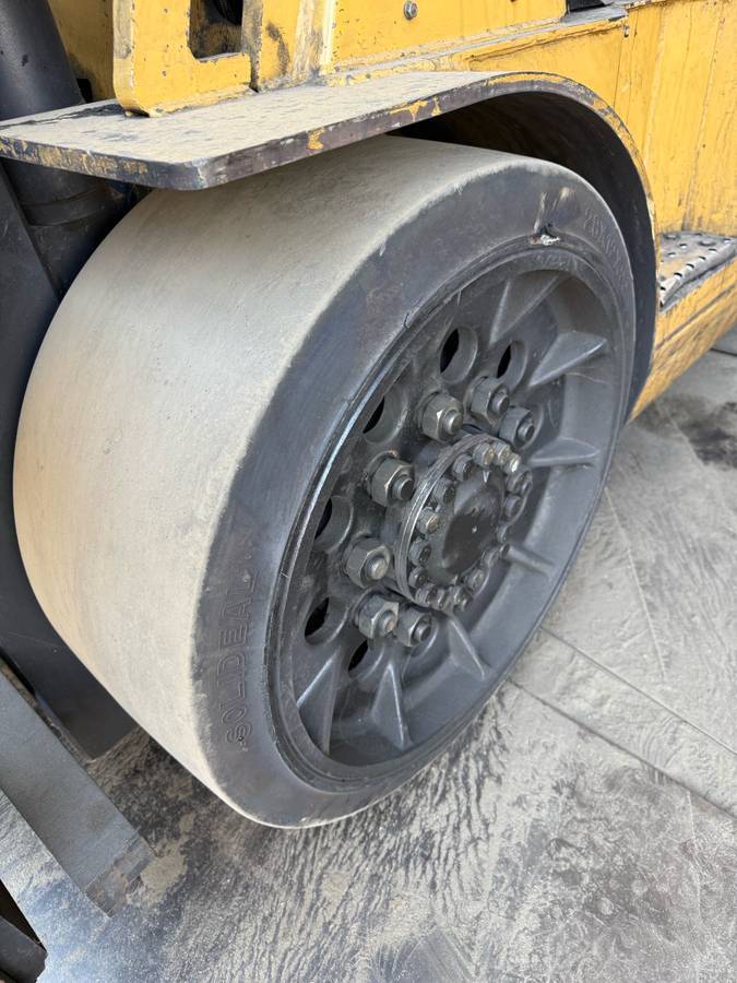 Caterpillar, dovoz USA — foto 11 z 12