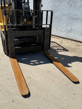 Caterpillar, dovoz USA — foto 8 z 12