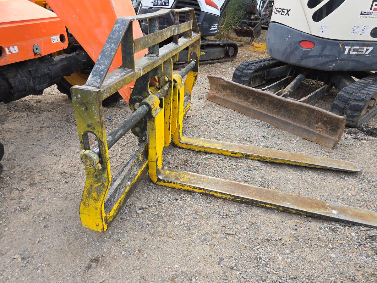 SkyTrak 8042, dovoz USA — foto 3 z 4