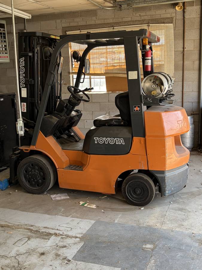 Toyota FORKLIFT, dovoz USA — foto 1 | AMECAR Toyota FORKLIFT, dovoz USA — foto 1