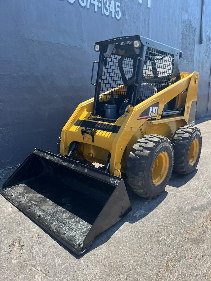 Caterpillar 246, dovoz USA — foto 4 z 12