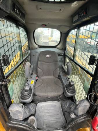 Caterpillar 226D, dovoz USA — foto 6 z 12