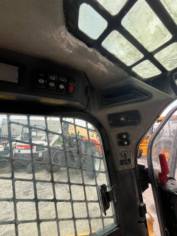 Caterpillar 226D, dovoz USA — foto 7 z 12