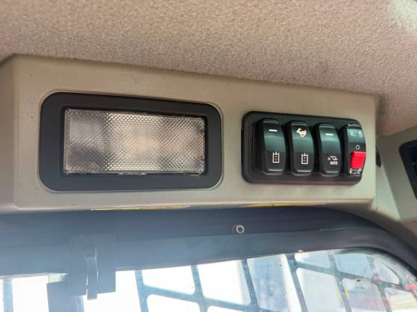 Caterpillar 289D3, dovoz USA — foto 7 z 10