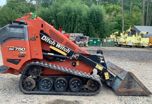 Caterpillar DITCH, dovoz USA — foto 1