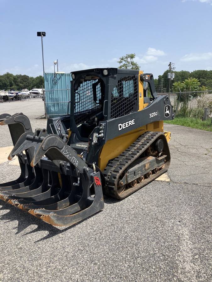 John Deere 325G, dovoz USA — foto 2 z 9