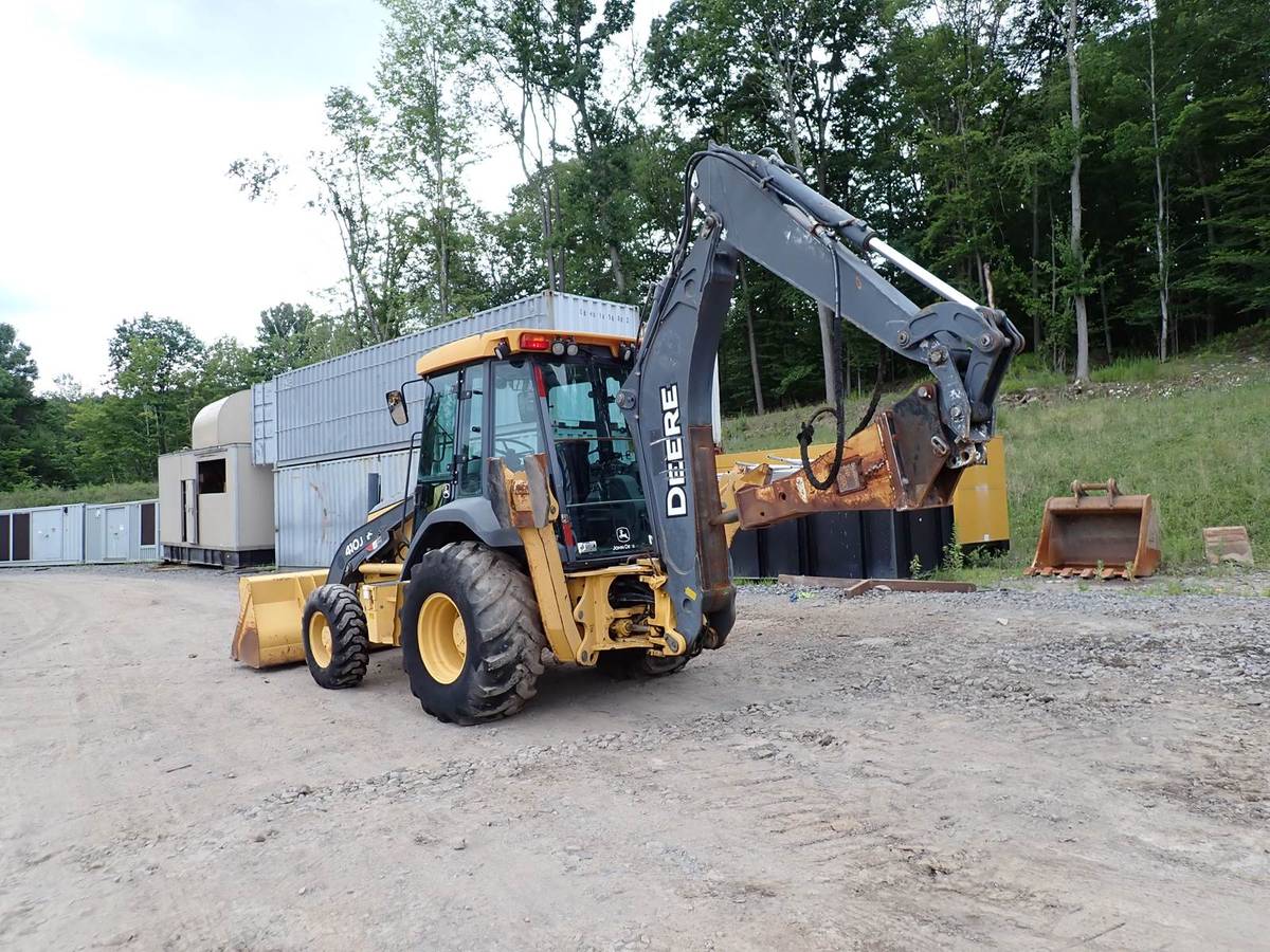John Deere 410J, dovoz USA — foto 2 z 6