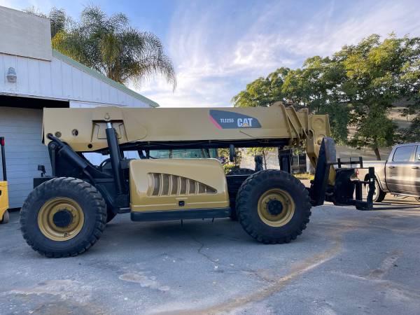 Caterpillar TELESCOPIC, dovoz USA — foto 1