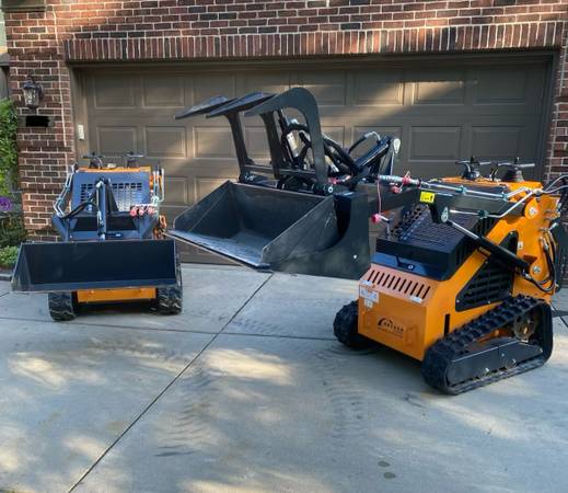 Ditch Witch MINI, dovoz USA — foto 1 z 10 Ditch Witch MINI, dovoz USA — foto 1 z 10