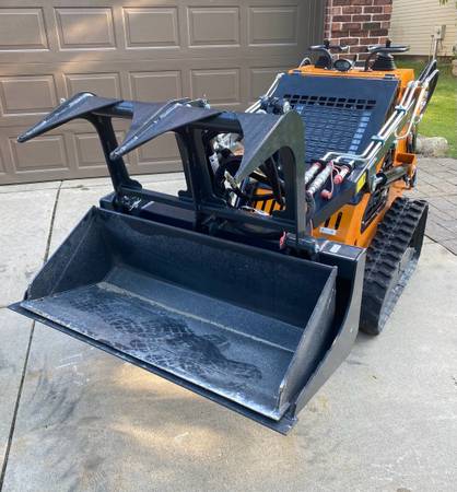 Ditch Witch MINI, dovoz USA — foto 5 z 10