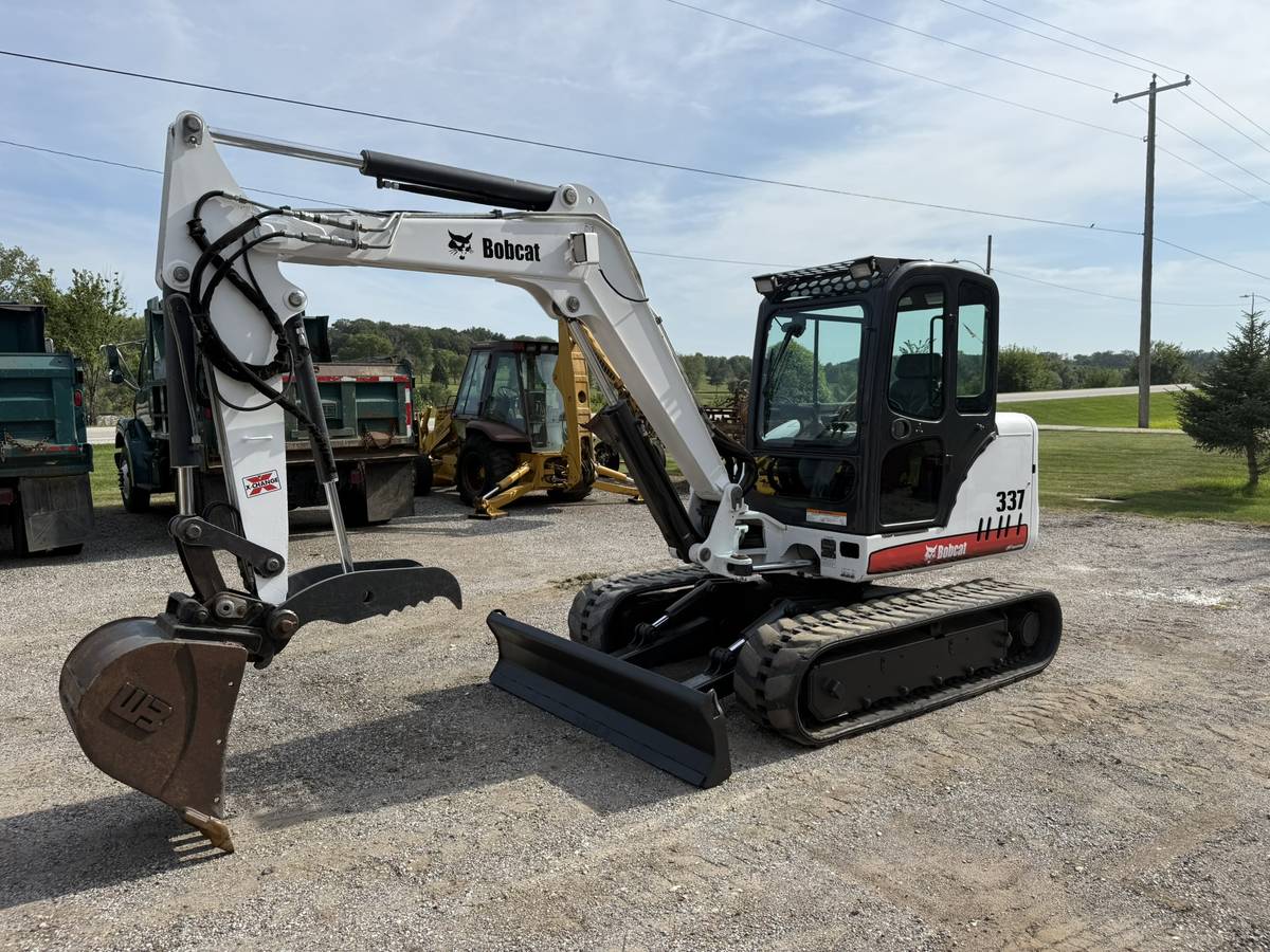Bobcat 337G, dovoz USA — foto 2 z 12