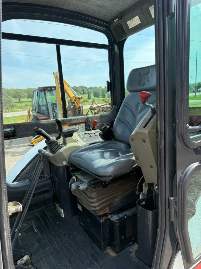Bobcat 337G, dovoz USA — foto 7 z 12