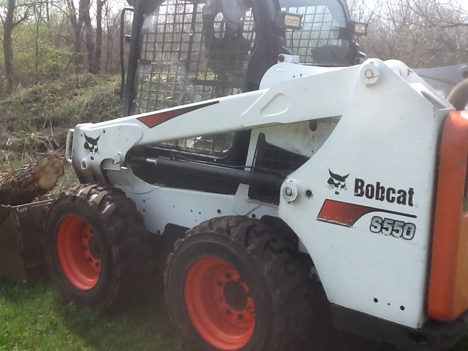 Caterpillar S550, dovoz USA — foto 4 z 5