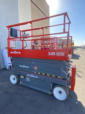 JLG SKYJACK, dovoz USA — foto 1