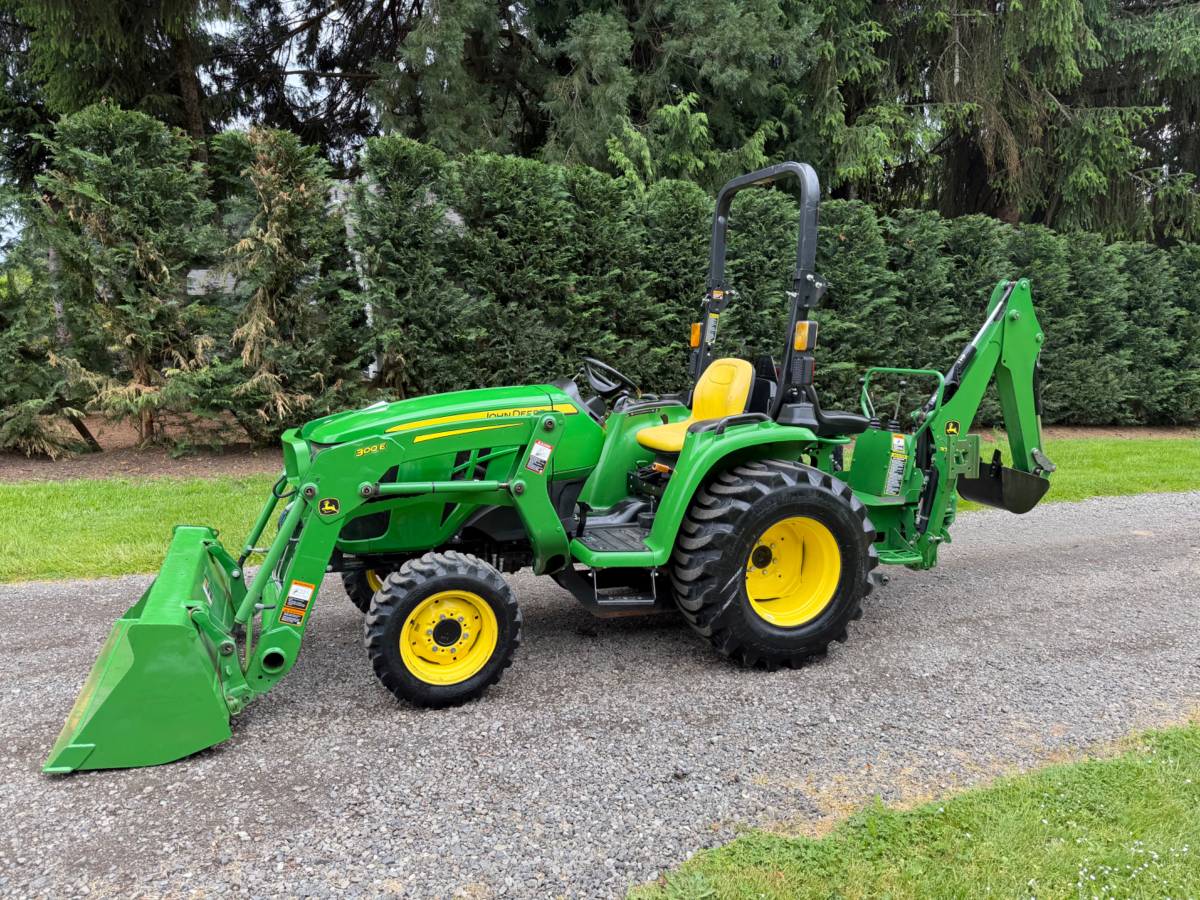 John Deere 3032E, dovoz USA — foto 1