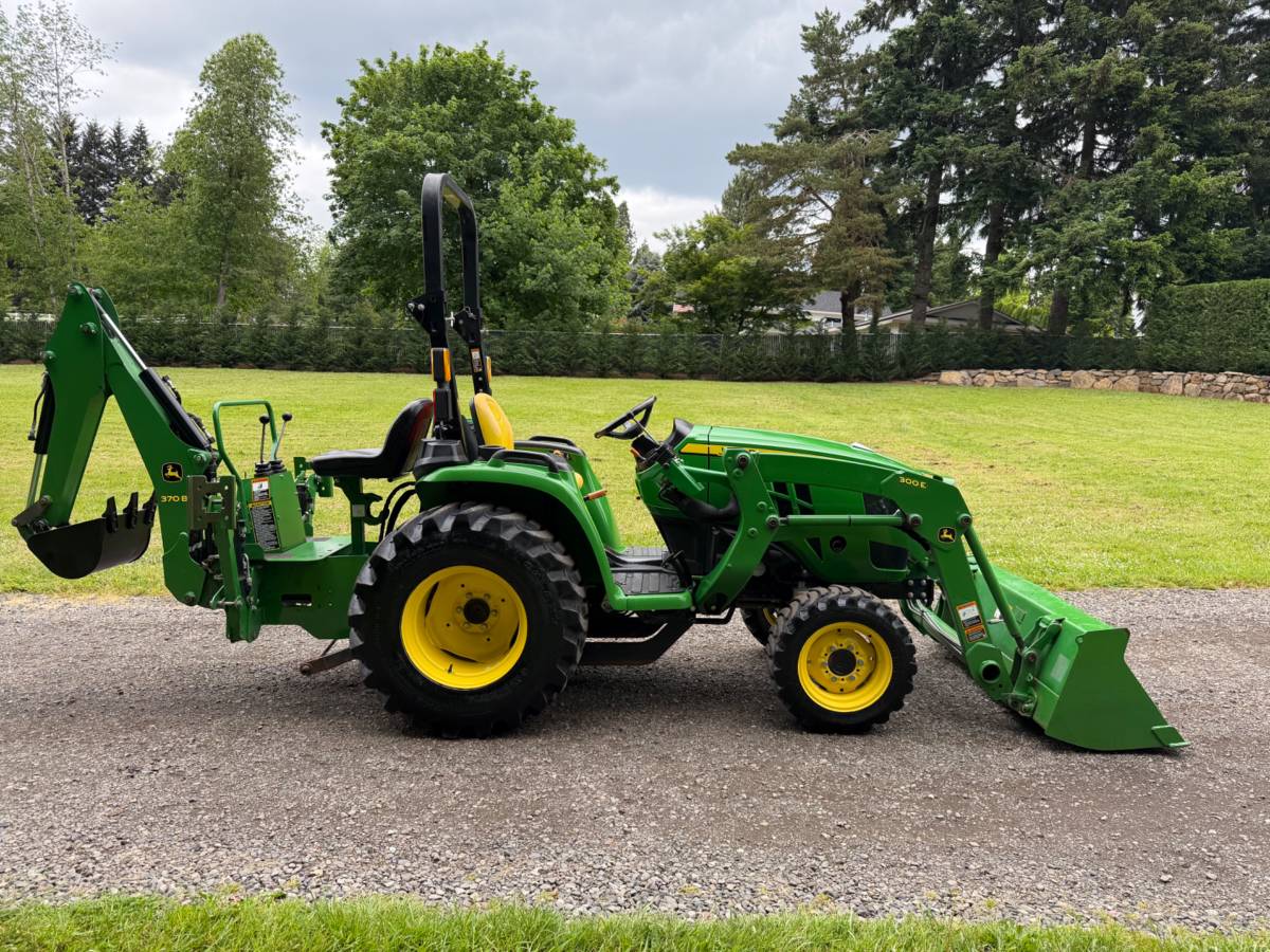 John Deere 3032E, dovoz USA — foto 8 z 12