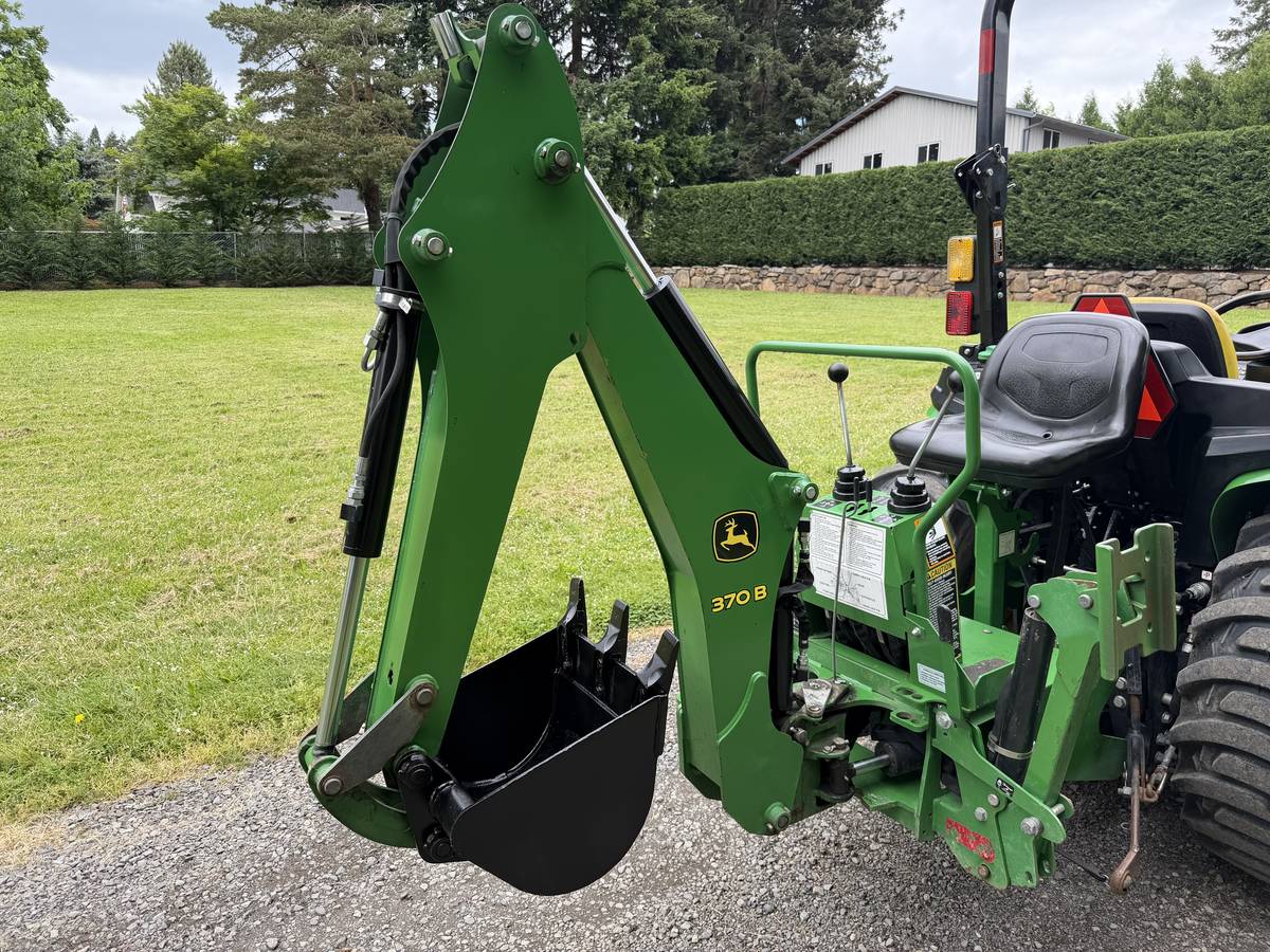 John Deere 3032E, dovoz USA — foto 7 z 12