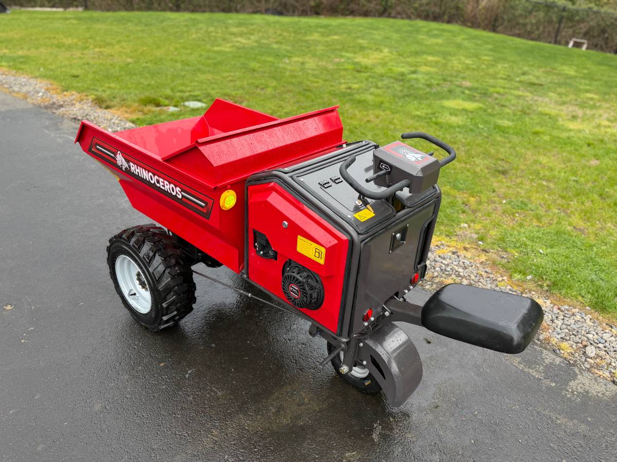 Caterpillar RHINOCEROS, dovoz USA — foto 4 z 12
